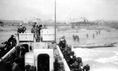 D-Day Landing (2)  LCI 35 